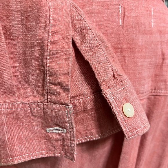 Old Navy Women’s Soft Pink Denim Button-Up Shirt Size XL - Picture 6 of 9